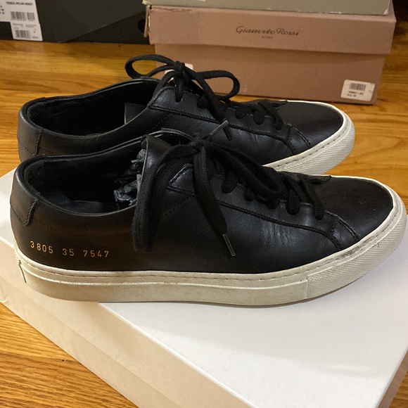 Woman by: COMMON PROJECTS Sz 36 - Picture 4 of 10